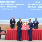 Viet Nam, Singapore sign deals to expand cooperation